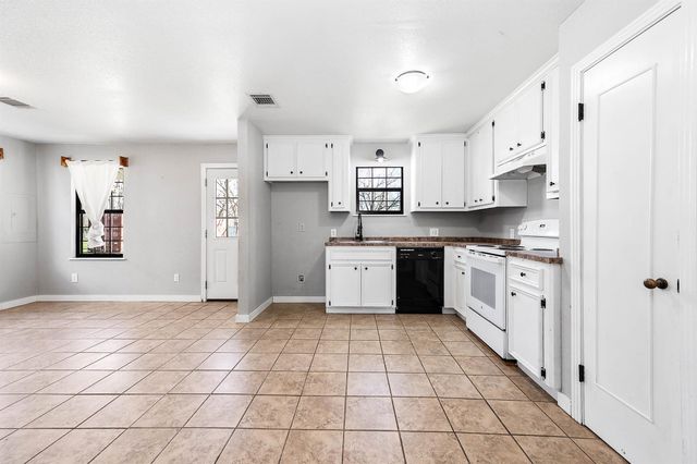 2474 Gates Road, Alvin, TX 77511