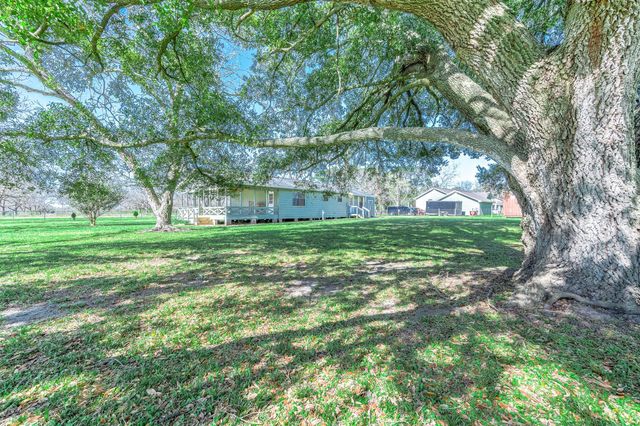 2474 Gates Road, Alvin, TX 77511