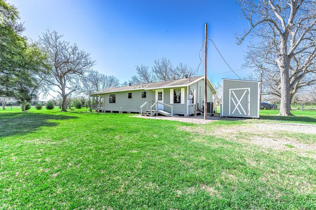 2474 Gates Road, Alvin, TX 77511