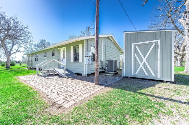 2474 Gates Road, Alvin, TX 77511