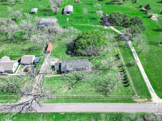 2474 Gates Road, Alvin, TX 77511