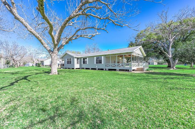 2474 Gates Road, Alvin, TX 77511