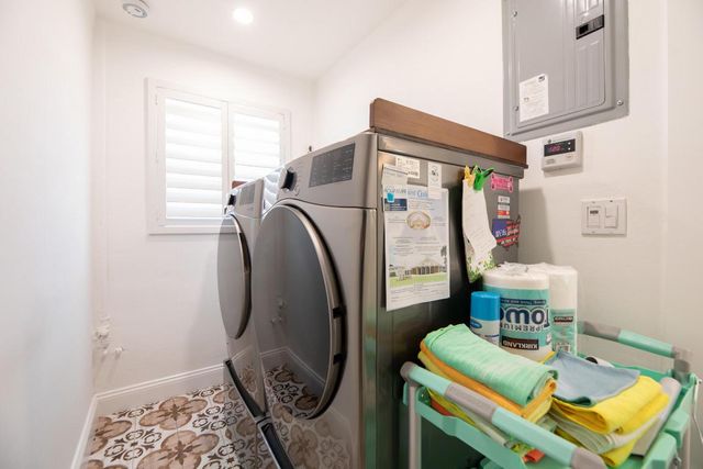 521 SE 4 Court, Pompano Beach, FL 33060