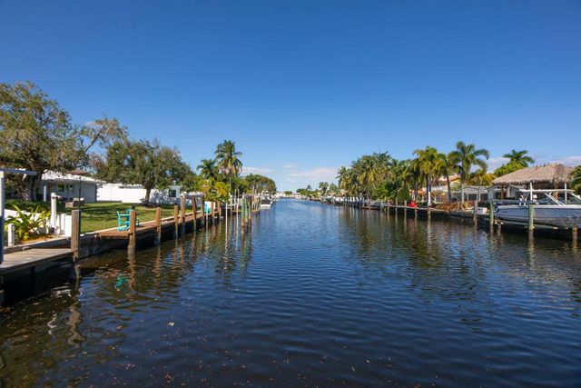 521 SE 4 Court, Pompano Beach, FL 33060