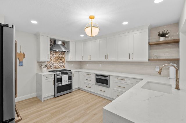 521 SE 4 Court, Pompano Beach, FL 33060