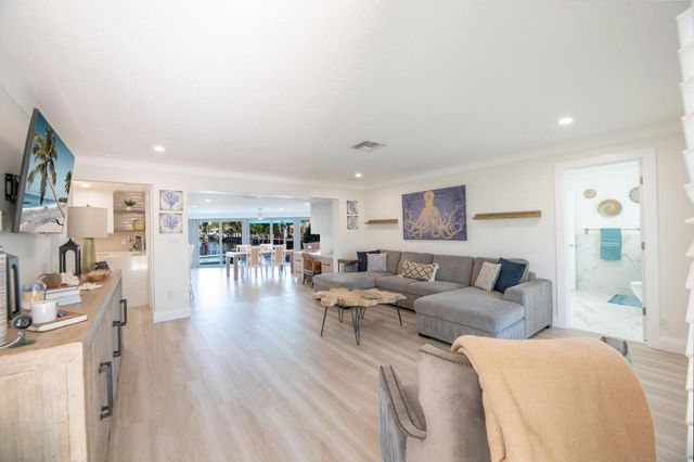 521 SE 4 Court, Pompano Beach, FL 33060