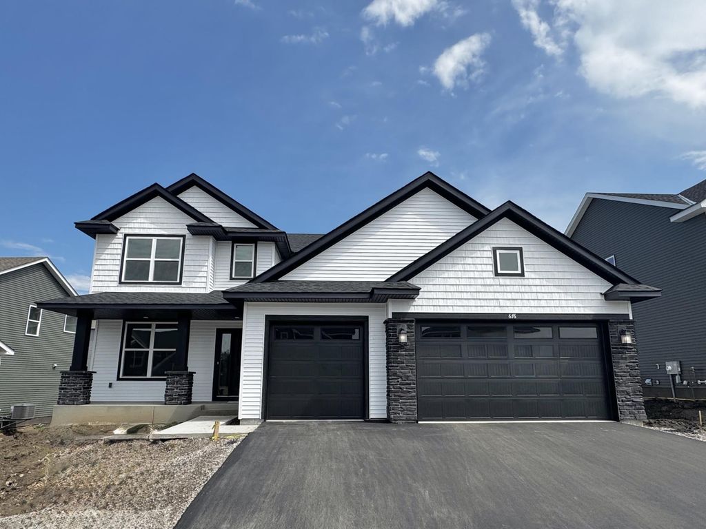 676 Sierra Parkway, Waconia, MN 55387