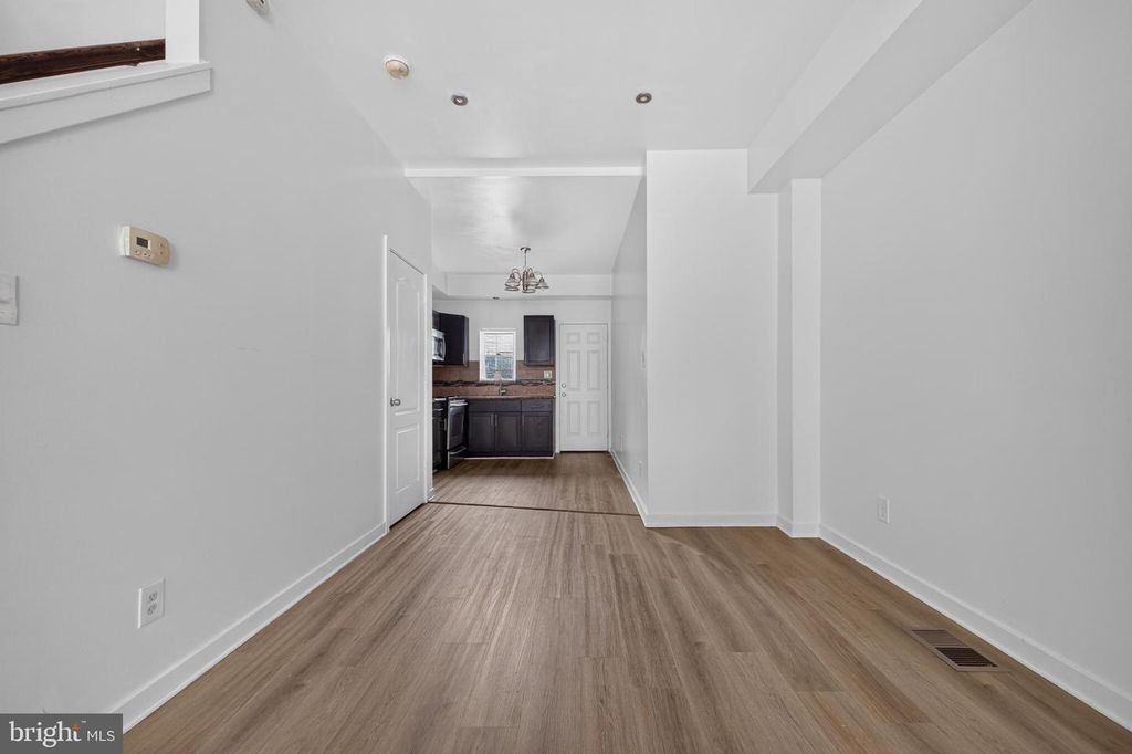 1238 W FIRTH ST, PHILADELPHIA, PA 19133 — photo 4