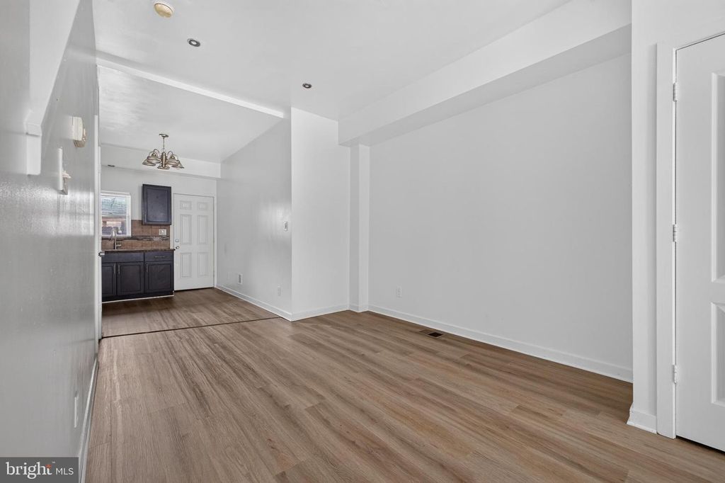1238 W FIRTH ST, PHILADELPHIA, PA 19133 — photo 5