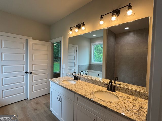 152 Hunters Chase Court, Eatonton, GA 31024