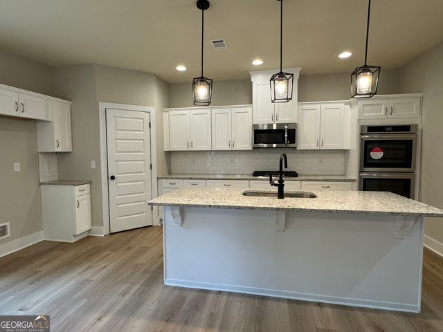 152 Hunters Chase Court, Eatonton, GA 31024