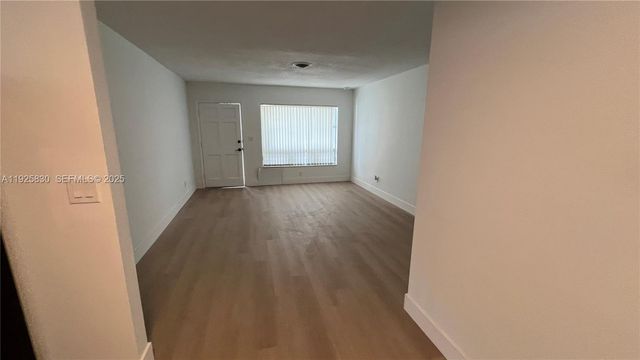 4177 NW 52nd Ave, Lauderdale Lakes, FL 33319