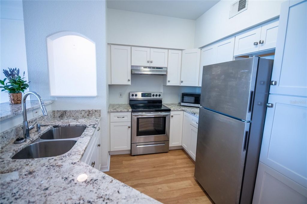 Image 7 of property listing at 3428 SOHO STREET 204, Orlando, FL 32835