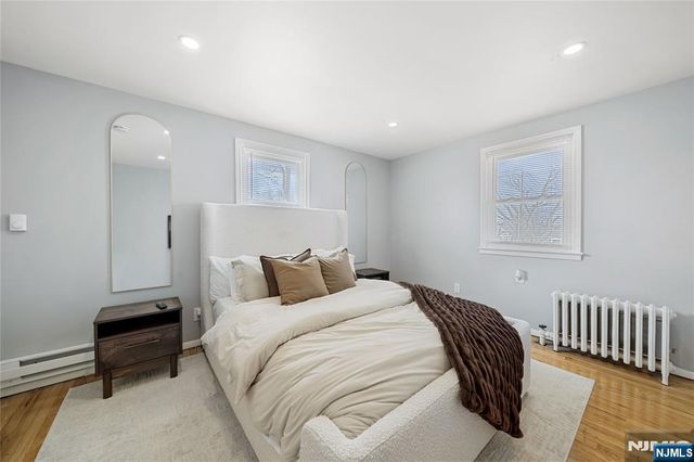 811 Pleasantview Terrace, Ridgefield, NJ 07657