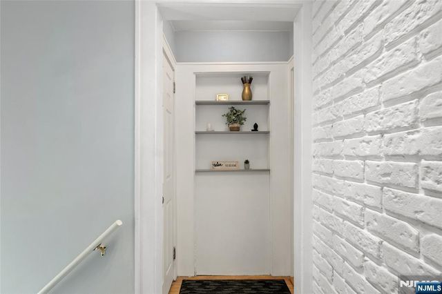 811 Pleasantview Terrace, Ridgefield, NJ 07657