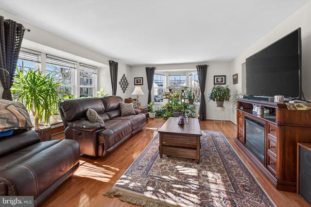 109 HELEN DR, Cinnaminson, NJ 08077