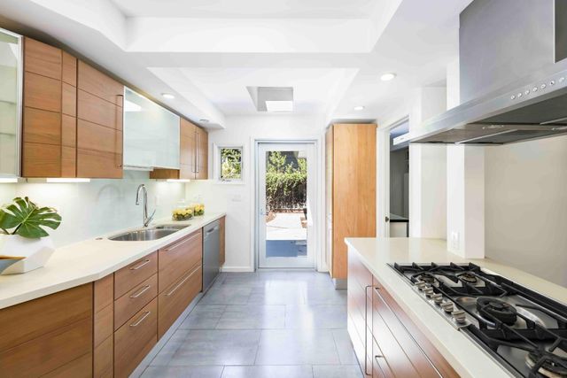 675 Evergreen Street, Menlo Park, CA 94025