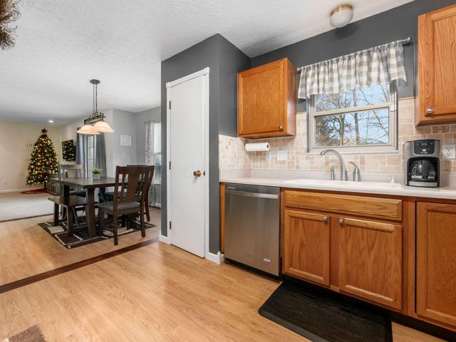 206 Fairgrounds Street, Pataskala, OH 43062