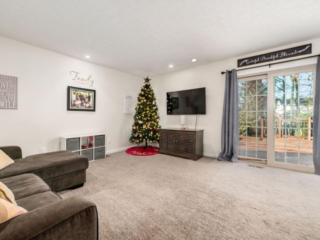 206 Fairgrounds Street, Pataskala, OH 43062