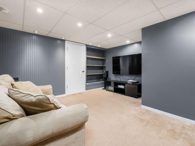 206 Fairgrounds Street, Pataskala, OH 43062