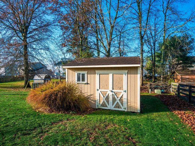 206 Fairgrounds Street, Pataskala, OH 43062