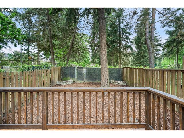 6865 Ne CLAREMONT Ave, Portland, OR 97211