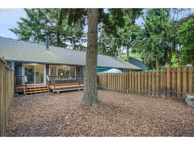 6865 Ne CLAREMONT Ave, Portland, OR 97211