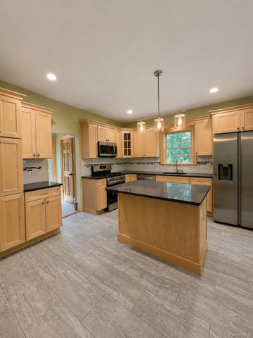 248 N Highland Avenue, Chestnut Ridge, NY 10965