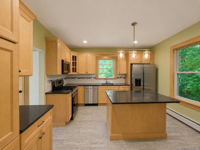 248 N Highland Avenue, Chestnut Ridge, NY 10965