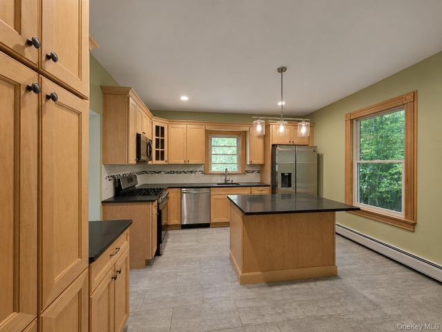 248 N Highland Avenue, Chestnut Ridge, NY 10965