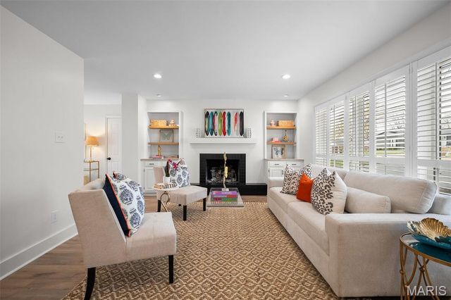 500 Beaucaire Drive, Warson Woods, MO 63122