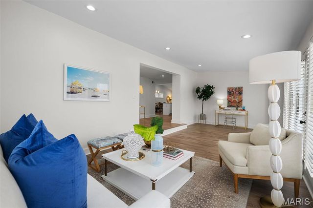 500 Beaucaire Drive, Warson Woods, MO 63122