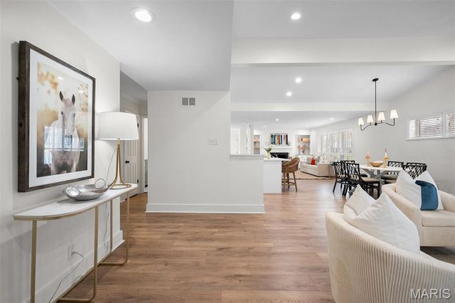 500 Beaucaire Drive, Warson Woods, MO 63122