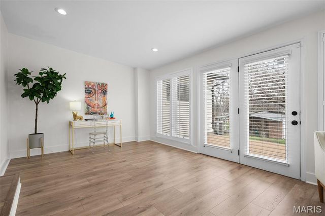 500 Beaucaire Drive, Warson Woods, MO 63122