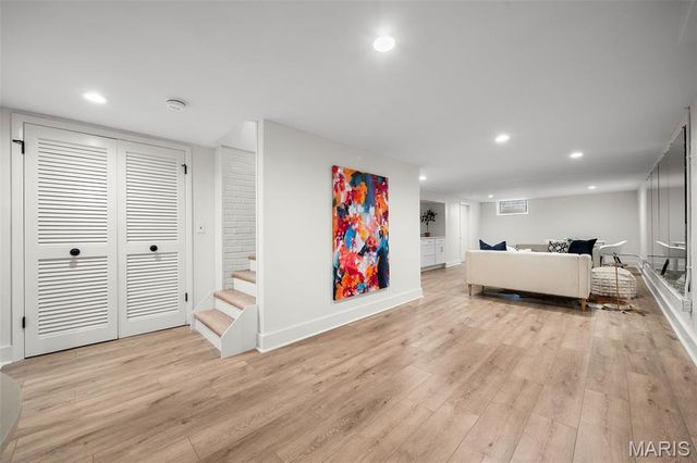 500 Beaucaire Drive, Warson Woods, MO 63122