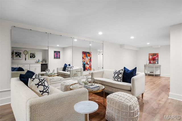 500 Beaucaire Drive, Warson Woods, MO 63122