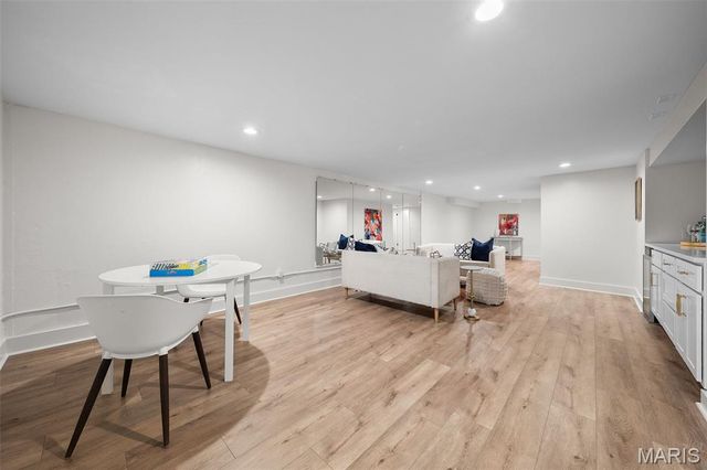 500 Beaucaire Drive, Warson Woods, MO 63122