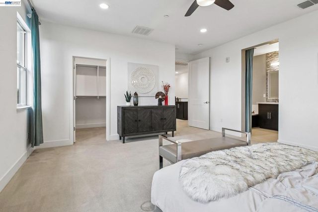 601 Sandalwood Dr 2, Livermore, CA 94551