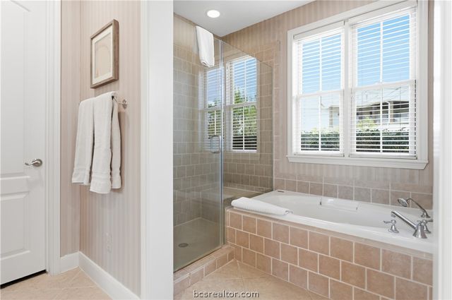 3247 Founders Drive B, Bryan, TX 77807