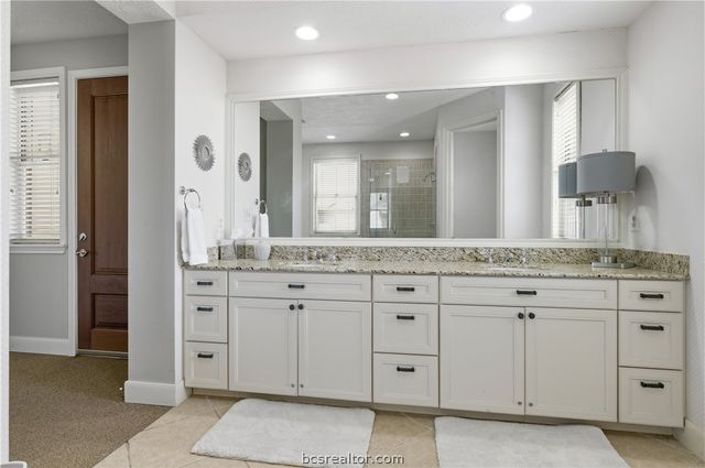 3247 Founders Drive B, Bryan, TX 77807