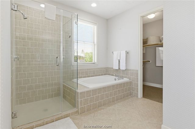 3247 Founders Drive B, Bryan, TX 77807