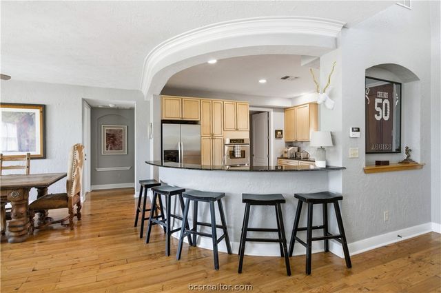 3247 Founders Drive B, Bryan, TX 77807