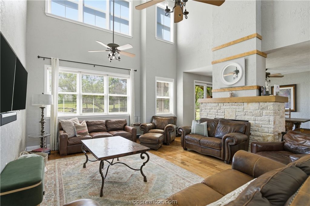 3247 Founders Drive B, Bryan, TX 77807 — photo 3