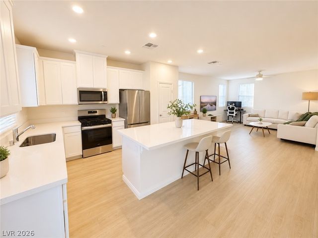 1482 Upland Sandpiper Street, Las Vegas, NV 89138