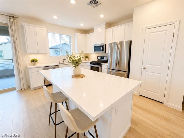 1482 Upland Sandpiper Street, Las Vegas, NV 89138