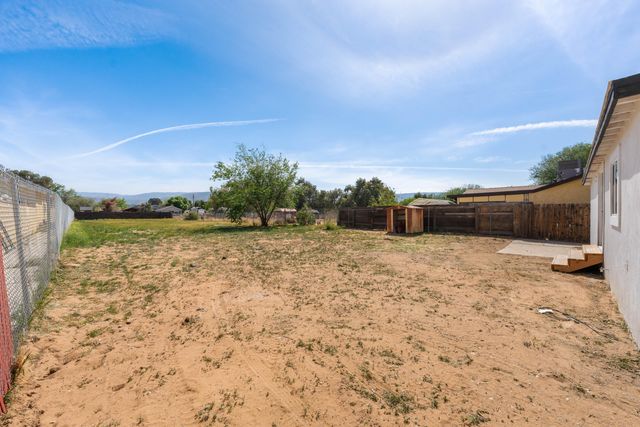 5320 W Avenue L4, Quartz Hill, CA 93536