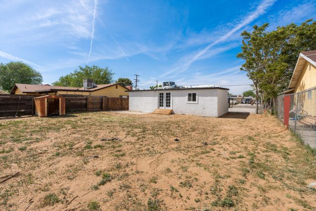 5320 W Avenue L4, Quartz Hill, CA 93536
