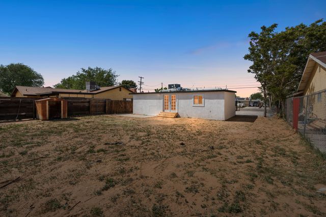 5320 W Avenue L4, Quartz Hill, CA 93536