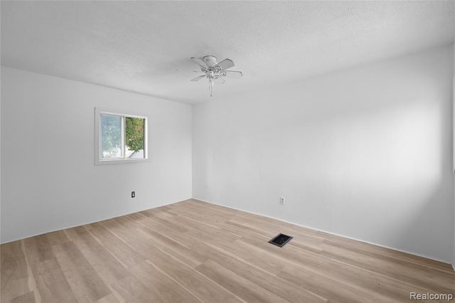 147 Charles Street, River Rouge, MI 48218
