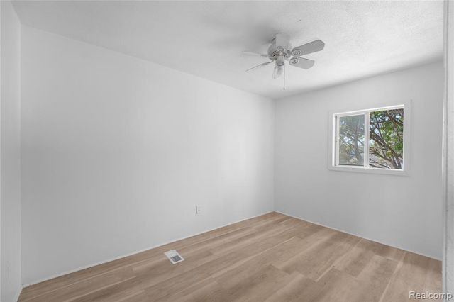 147 Charles Street, River Rouge, MI 48218